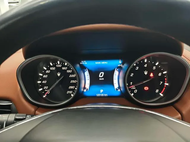 Maserati Levante 2016 3.0T Levante interior foto 14 Maserati Levante 2016 3.0T Levante interior foto 14