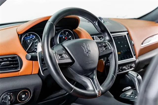 Maserati Levante 2021 3.0T Стандартная версия экстерьер фото 10 Maserati Levante 2021 3.0T Стандартная версия экстерьер фото 10