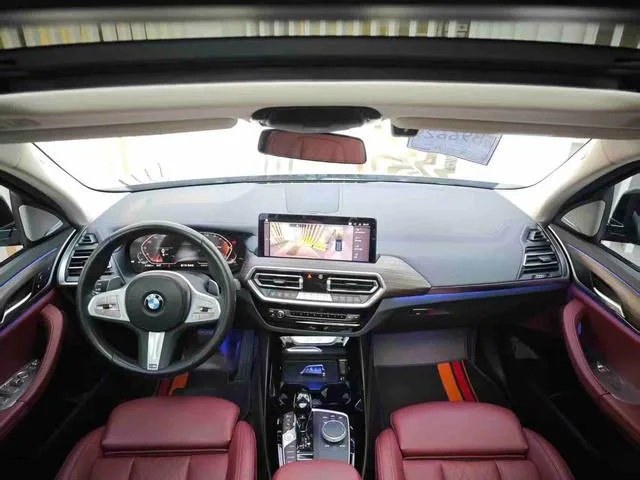 BMW X3 2022 Модификация xDrive30i Лидирующий M Ночной костюм интерьер фото 10 BMW X3 2022 Модификация xDrive30i Лидирующий M Ночной костюм интерьер фото 10