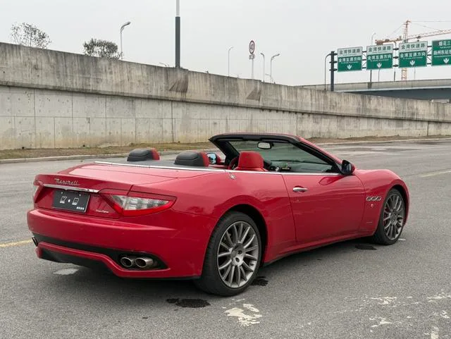 Maserati GranCabrio 2012 4.7L Sport exterior foto 8 Maserati GranCabrio 2012 4.7L Sport exterior foto 8