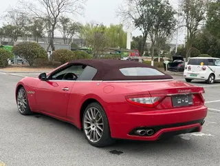 Maserati GranCabrio 2012 4.7L Sport interior foto 12 Maserati GranCabrio 2012 4.7L Sport interior foto 12