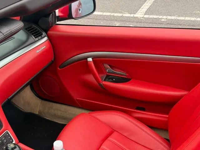 Maserati GranCabrio 2012 4.7L Sport interior foto 20 Maserati GranCabrio 2012 4.7L Sport interior foto 20