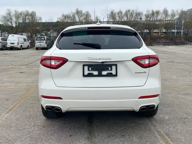 Maserati Levante 2020 3.0T Luxury Edition interior photo 8 Maserati Levante 2020 3.0T Luxury Edition interior photo 8
