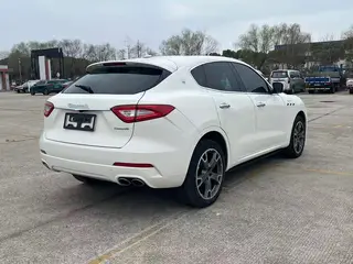 Maserati Levante 2020 3.0T Luxury Edition interior photo 9 Maserati Levante 2020 3.0T Luxury Edition interior photo 9