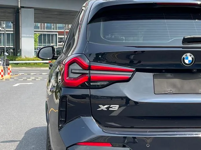 BMW X3 2022 Restyling xDrive30i Premium Class M Obsidian Night Suit exterior photo 7 BMW X3 2022 Restyling xDrive30i Premium Class M Obsidian Night Suit exterior photo 7