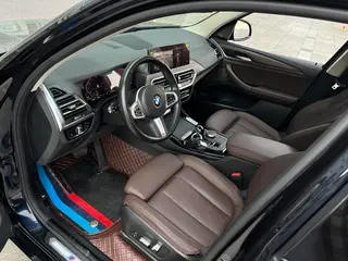 BMW X3 2022 Restyling xDrive30i Premium Class M Obsidian Night Suit interior photo 11 BMW X3 2022 Restyling xDrive30i Premium Class M Obsidian Night Suit interior photo 11