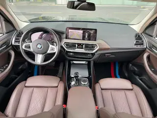 BMW X3 2022 Restyling xDrive30i Premium Class M Obsidian Night Suit interior photo 14 BMW X3 2022 Restyling xDrive30i Premium Class M Obsidian Night Suit interior photo 14