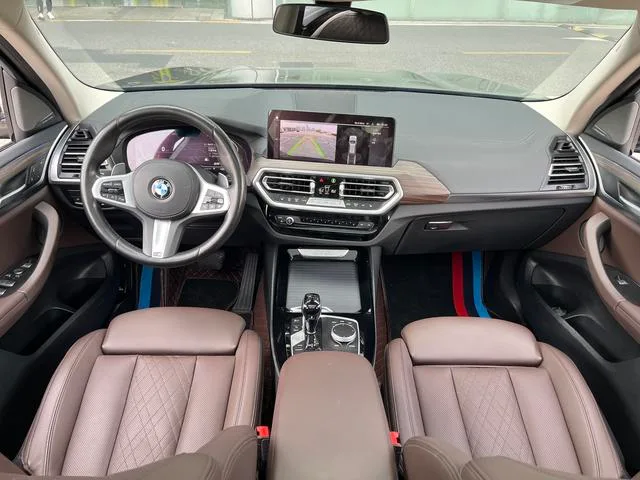 BMW X3 2022 Restyling xDrive30i Premium Class M Obsidian Night Suit interior photo 14 BMW X3 2022 Restyling xDrive30i Premium Class M Obsidian Night Suit interior photo 14