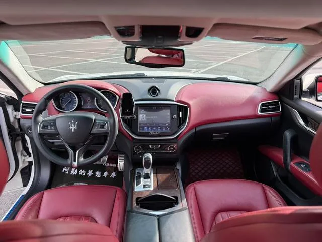 Maserati Ghibli 2014 3.0T Standard Edition interior photo 9 Maserati Ghibli 2014 3.0T Standard Edition interior photo 9