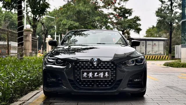 BMW 4 Series 2022 Restyling 425i Convertible M Sports Night Suit exterior photo 2 BMW 4 Series 2022 Restyling 425i Convertible M Sports Night Suit exterior photo 2