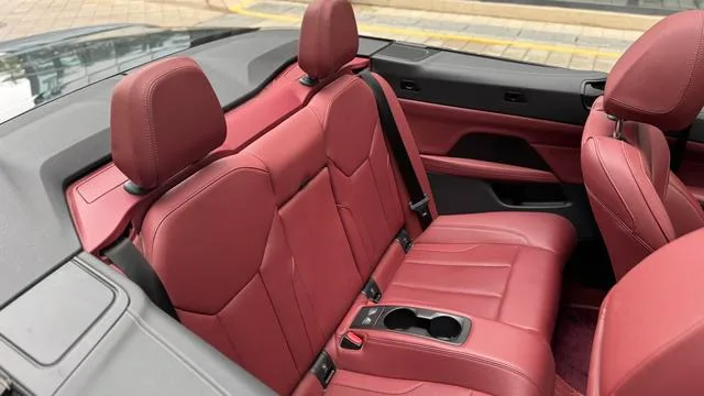 BMW 4 Series 2022 Restyling 425i Convertible M Sports Night Suit interior photo 14 BMW 4 Series 2022 Restyling 425i Convertible M Sports Night Suit interior photo 14