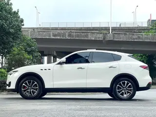 Maserati Levante 2021 3.0T Standard Edition exterior photo 3 Maserati Levante 2021 3.0T Standard Edition exterior photo 3