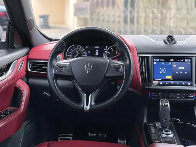 Maserati Levante 2021 3.0T Standard Edition interior photo 11 Maserati Levante 2021 3.0T Standard Edition interior photo 11