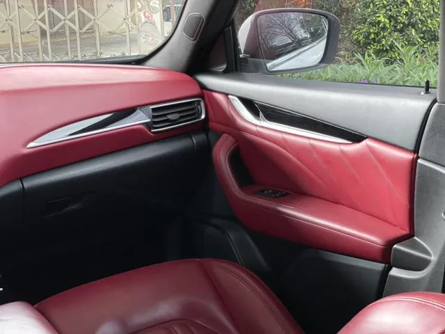 Maserati Levante 2021 3.0T Standard Edition interior photo 17 Maserati Levante 2021 3.0T Standard Edition interior photo 17