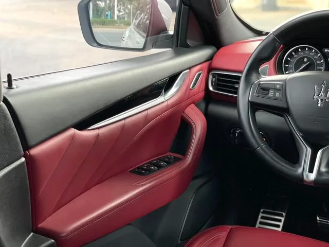 Maserati Levante 2021 3.0T Standard Edition interior photo 18 Maserati Levante 2021 3.0T Standard Edition interior photo 18