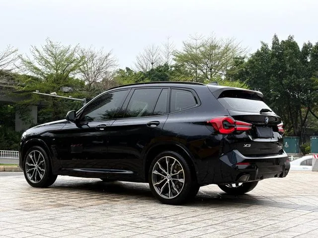 BMW X3 2023 xDrive30i Leader M Ensemble de nuit Yao extérieur photo 4 BMW X3 2023 xDrive30i Leader M Ensemble de nuit Yao extérieur photo 4