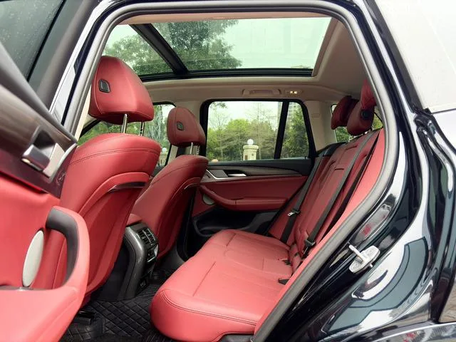 BMW X3 2023 xDrive30i Leader M Ensemble de nuit Yao intérieur photo 8 BMW X3 2023 xDrive30i Leader M Ensemble de nuit Yao intérieur photo 8
