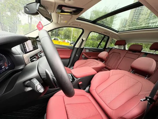 BMW X3 2023 xDrive30i Leader M Ensemble de nuit Yao intérieur photo 11 BMW X3 2023 xDrive30i Leader M Ensemble de nuit Yao intérieur photo 11