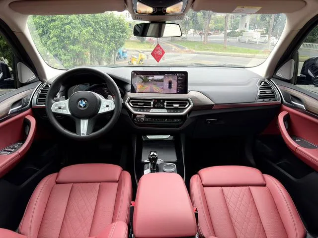 BMW X3 2023 xDrive30i Leader M Ensemble de nuit Yao intérieur photo 13 BMW X3 2023 xDrive30i Leader M Ensemble de nuit Yao intérieur photo 13