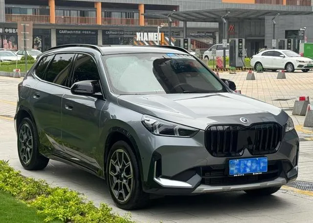 BMW X1 2023 sDrive25Li X Design Suit exterior photo 3 BMW X1 2023 sDrive25Li X Design Suit exterior photo 3