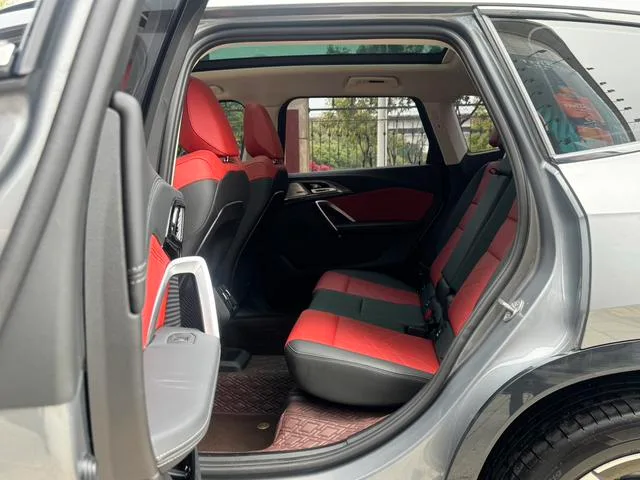 BMW X1 2023 sDrive25Li X Design Suit interior photo 10 BMW X1 2023 sDrive25Li X Design Suit interior photo 10