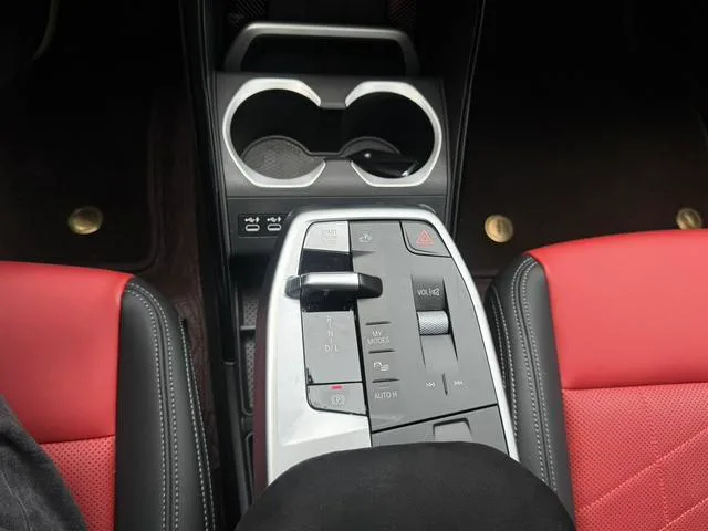 BMW X1 2023 sDrive25Li X Design Suit interior photo 14 BMW X1 2023 sDrive25Li X Design Suit interior photo 14