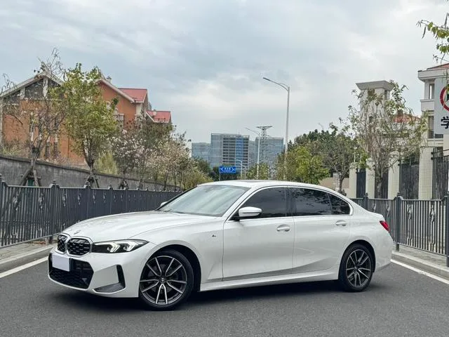 BMW 3 Series 2023 325Li M Sports suit exterior photo 1 BMW 3 Series 2023 325Li M Sports suit exterior photo 1
