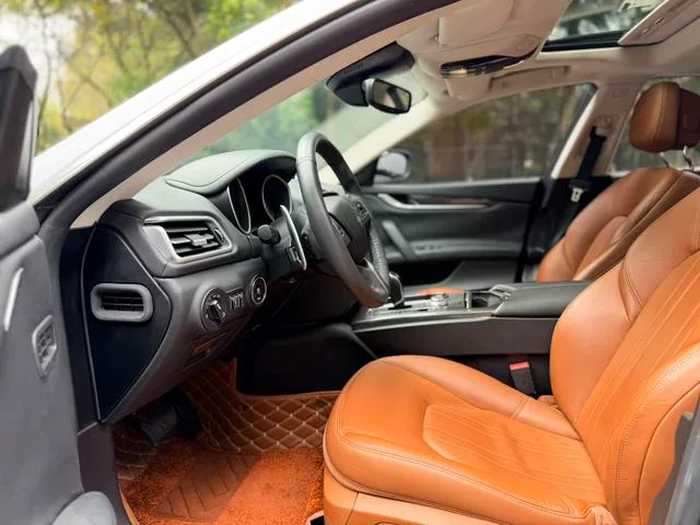 Maserati Ghibli 2017 3.0T Standard Edition interior photo 10 Maserati Ghibli 2017 3.0T Standard Edition interior photo 10