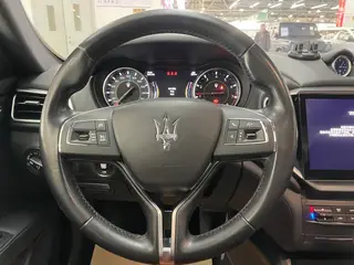 Maserati Ghibli 2021 2.0T Sharp Edition interior photo 15 Maserati Ghibli 2021 2.0T Sharp Edition interior photo 15