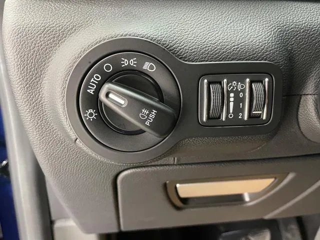 Maserati Ghibli 2021 2.0T Sharp Edition interior photo 19 Maserati Ghibli 2021 2.0T Sharp Edition interior photo 19