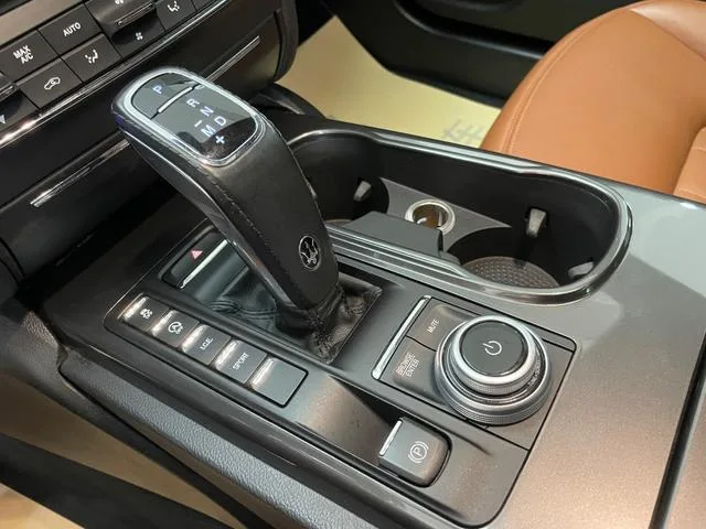Maserati Ghibli 2021 2.0T Sharp Edition interior photo 20 Maserati Ghibli 2021 2.0T Sharp Edition interior photo 20