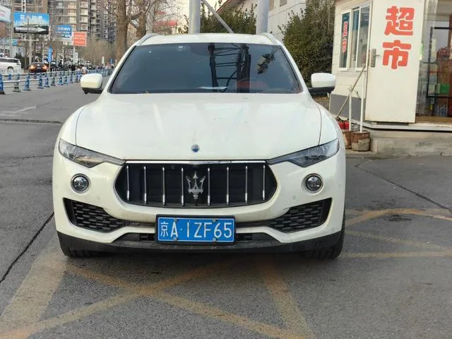 Maserati Levante 2021 3.0T Standard Edition exterior photo 2 Maserati Levante 2021 3.0T Standard Edition exterior photo 2