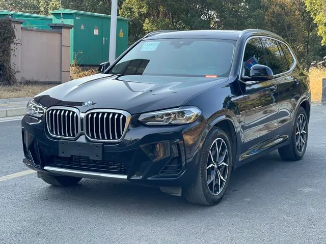 BMW X3 2022 Reforma xDrive25i M Conjunto deportivo exterior foto 1 BMW X3 2022 Reforma xDrive25i M Conjunto deportivo exterior foto 1