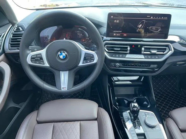 BMW X3 2022 Reforma xDrive25i M Conjunto deportivo interior foto 12 BMW X3 2022 Reforma xDrive25i M Conjunto deportivo interior foto 12