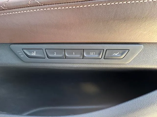 BMW 7 Series 2022 740Li Tipo de lujo M Conjunto deportivo interior foto 11 BMW 7 Series 2022 740Li Tipo de lujo M Conjunto deportivo interior foto 11