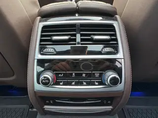 BMW 7 Series 2022 740Li Tipo de lujo M Conjunto deportivo interior foto 14 BMW 7 Series 2022 740Li Tipo de lujo M Conjunto deportivo interior foto 14