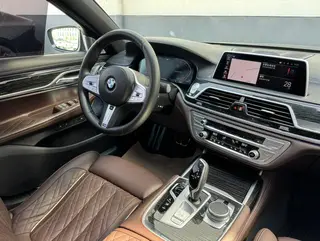 BMW 7 Series 2022 740Li Tipo de lujo M Conjunto deportivo interior foto 18 BMW 7 Series 2022 740Li Tipo de lujo M Conjunto deportivo interior foto 18