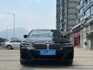 BMW 5 Series 2023 Restyling 530Li Leading Type M Sports suit exterior photo 2 BMW 5 Series 2023 Restyling 530Li Leading Type M Sports suit exterior photo 2