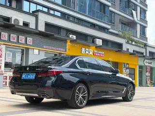BMW 5 Series 2023 Restyling 530Li Leading Type M Sports suit exterior photo 5 BMW 5 Series 2023 Restyling 530Li Leading Type M Sports suit exterior photo 5