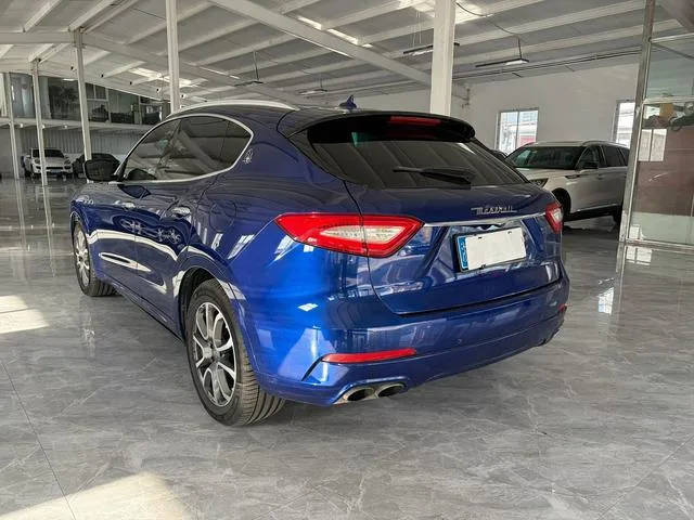 Maserati Levante 2018 3.0T Classic Edition exterior photo 3 Maserati Levante 2018 3.0T Classic Edition exterior photo 3