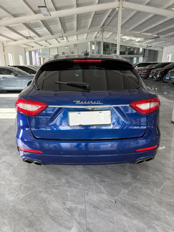 Maserati Levante 2018 3.0T Classic Edition exterior photo 4 Maserati Levante 2018 3.0T Classic Edition exterior photo 4