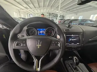 Maserati Levante 2018 3.0T Classic Edition interior photo 6 Maserati Levante 2018 3.0T Classic Edition interior photo 6