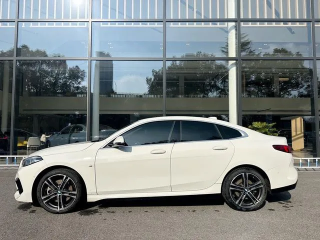 BMW 2 Series 2023 225i Four-door coupe M Sports suit exterior photo 3 BMW 2 Series 2023 225i Four-door coupe M Sports suit exterior photo 3