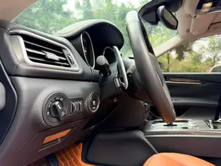 Maserati Ghibli 2017 3.0T Standard Edition interior photo 13 Maserati Ghibli 2017 3.0T Standard Edition interior photo 13