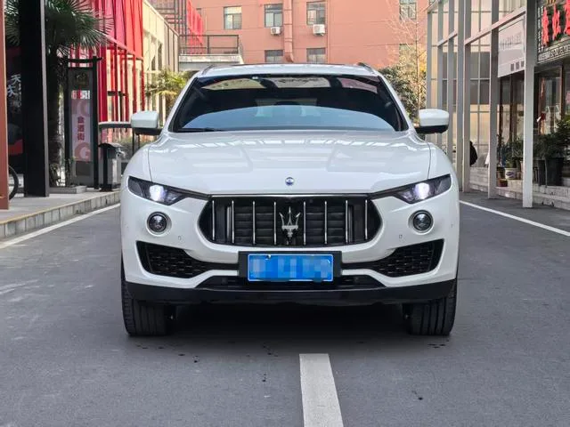 Maserati Levante 2016 3.0T Levante exterior photo 2 Maserati Levante 2016 3.0T Levante exterior photo 2