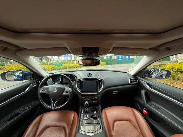 Maserati Ghibli 2017 3.0T Standard Edition interior photo 15 Maserati Ghibli 2017 3.0T Standard Edition interior photo 15