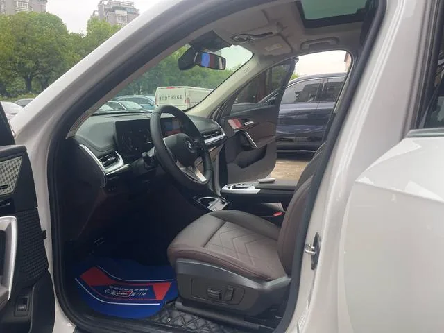 BMW X1 2023 sDrive25Li M Sports suit exterior photo 5 BMW X1 2023 sDrive25Li M Sports suit exterior photo 5