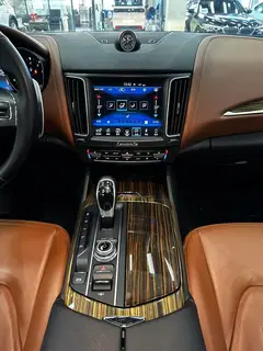Maserati Levante 2018 3.0T 350Hp Standard Edition interior photo 13 Maserati Levante 2018 3.0T 350Hp Standard Edition interior photo 13