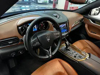 Maserati Levante 2018 3.0T 350Hp Standard Edition interior photo 17 Maserati Levante 2018 3.0T 350Hp Standard Edition interior photo 17