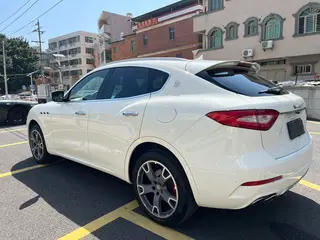 Maserati Levante 2016 3.0T Levante interior photo 13 Maserati Levante 2016 3.0T Levante interior photo 13